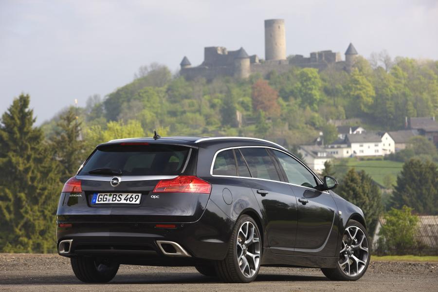  Opel Insignia OPC Sports Tourer 2009 года  (фото 34 из 49)